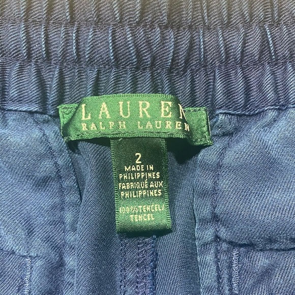 Lauren Ralph Lauren Navy Blue Shorts, Size 2, Elastic Waist w/Drawstring - Picture 4 of 6